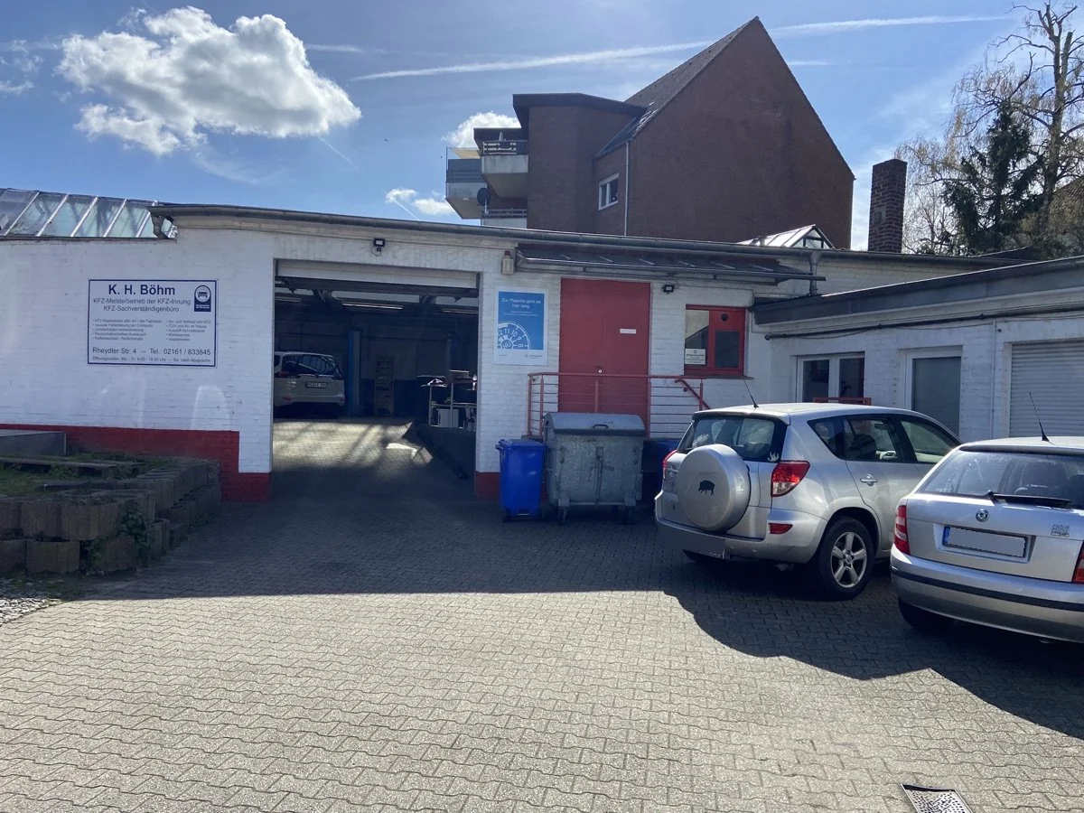 KFZ-Werkstatt Karl-Heinz Böhm Außenansicht — Meisterbetrieb in Mönchengladbach